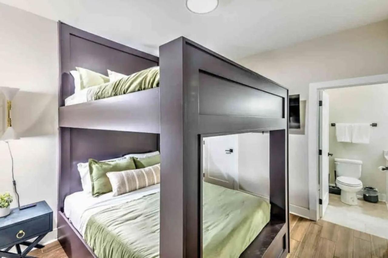 Luxury Four-Story Home, Rooftop Deck With Views, Pingpong! Sleeps 12! Nashville Exterior photo